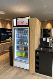 Smart vending fridge for employee healthy foods